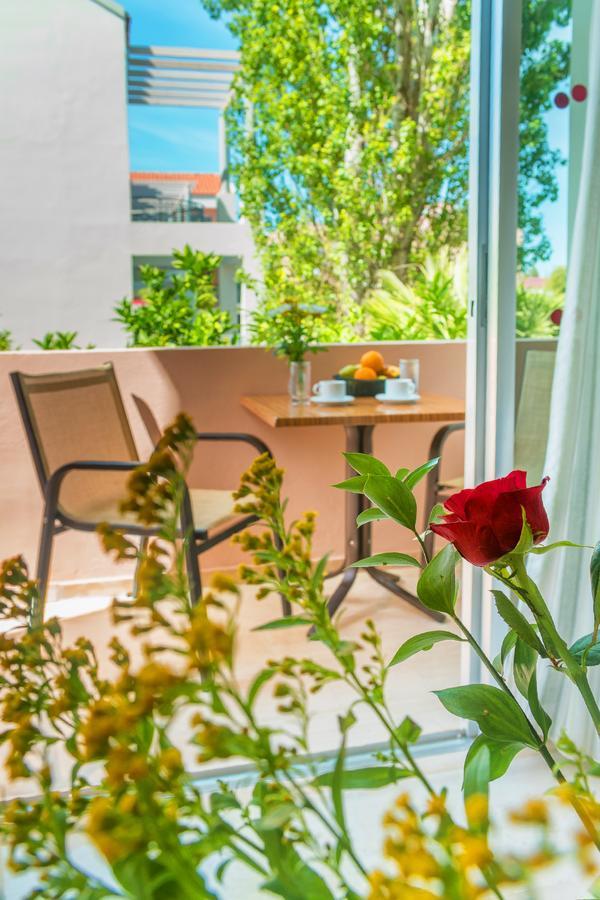 Lotus Aparthotel