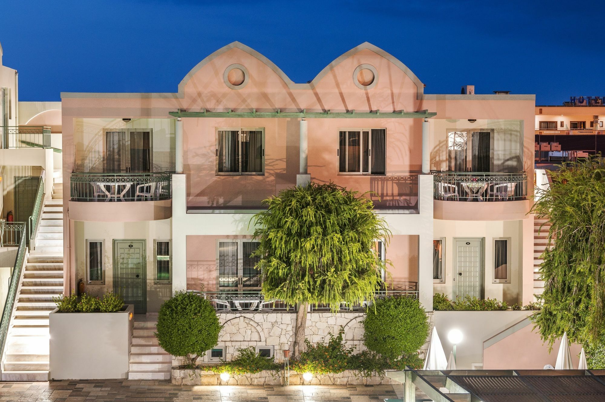 Lotus Aparthotel